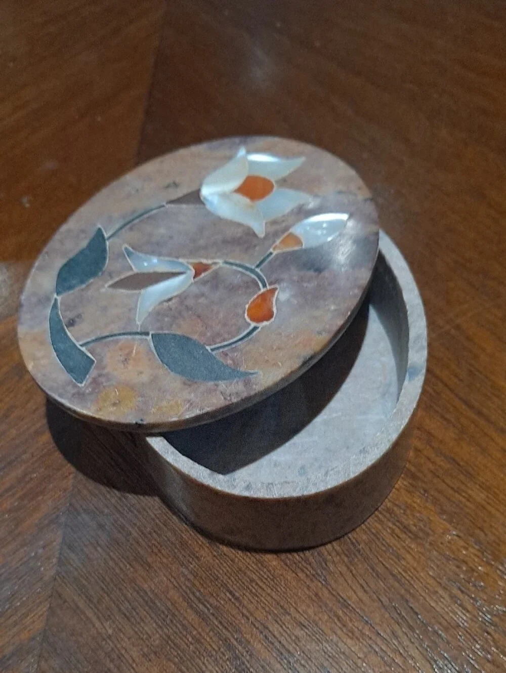 N/A elegant oval